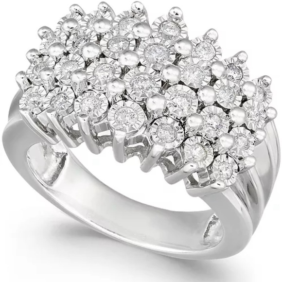 Jewelry - Elegant Sterling Silver Diamond Cluster Ring